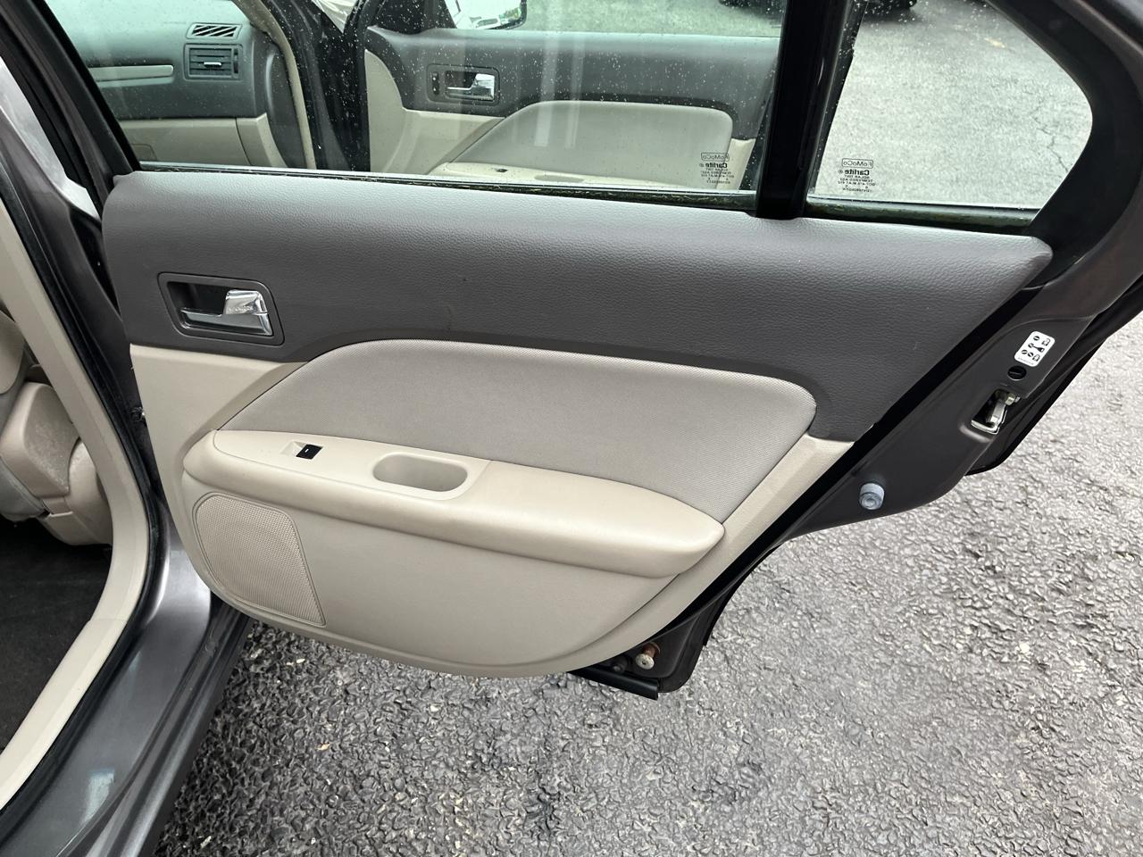 Ford Fusion SE 2010