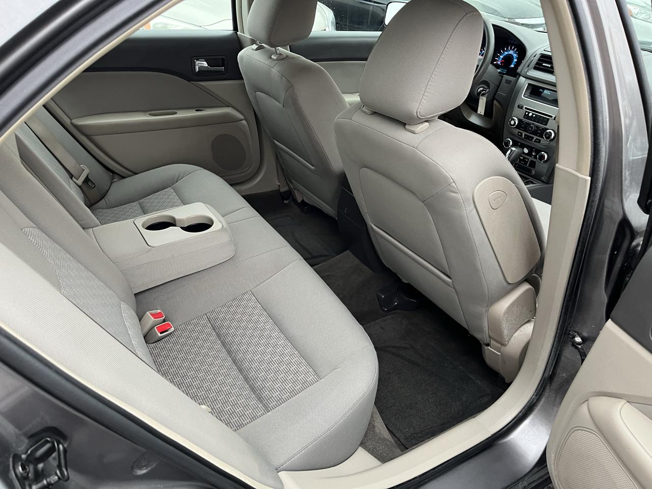 Ford Fusion SE 2010