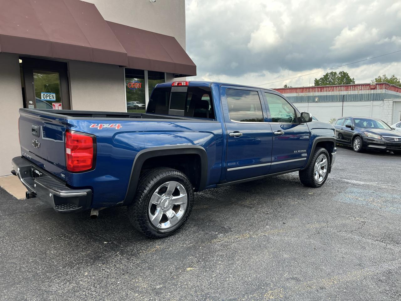 Chevrolet Silverado 1500 LTZ Crew Cab 4WD 2015