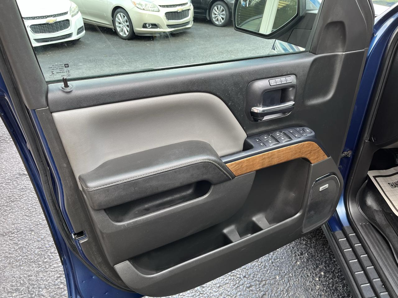 Chevrolet Silverado 1500 LTZ Crew Cab 4WD 2015