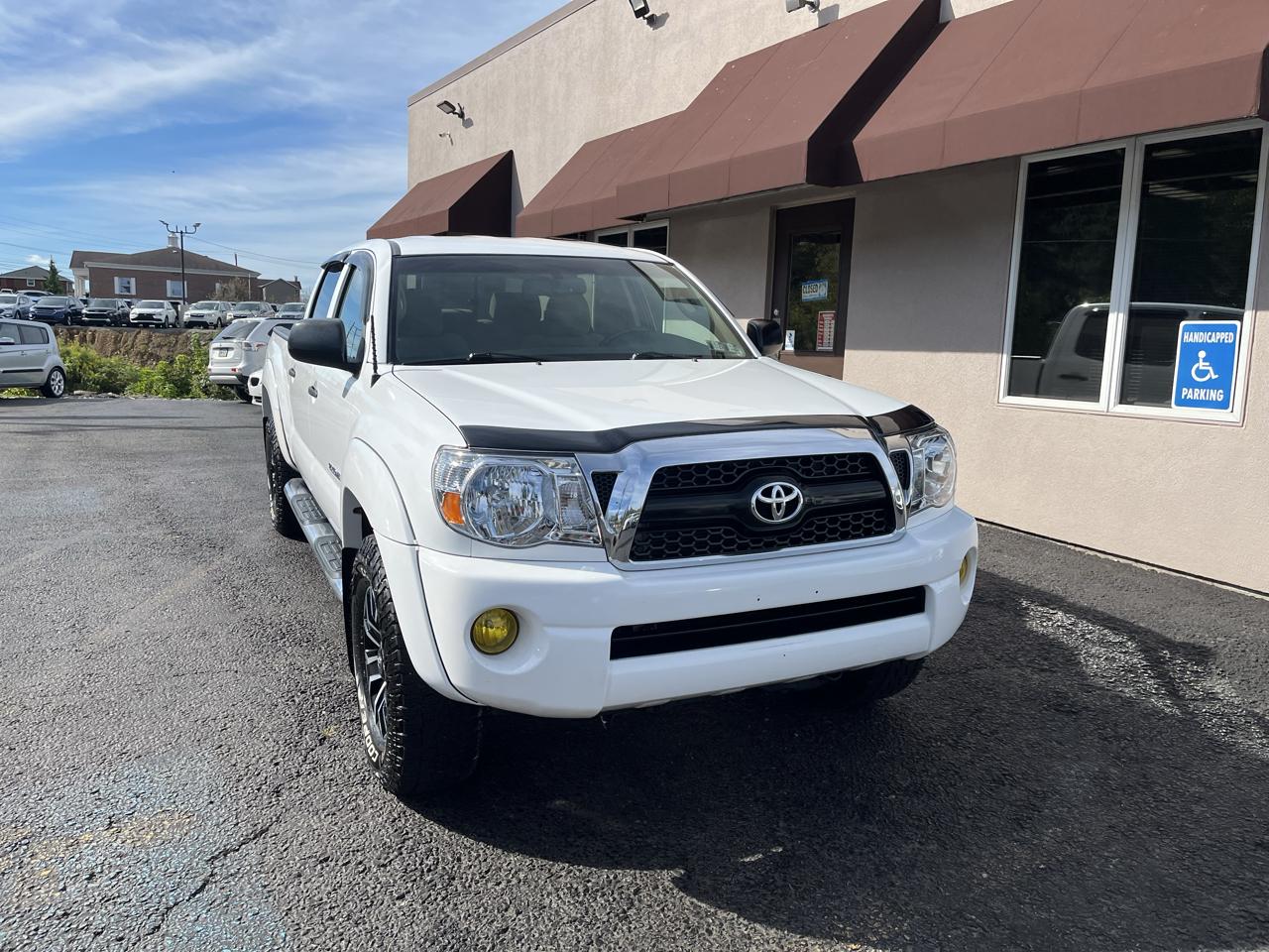 Toyota Tacoma Double Cab Long Bed V6 Auto 4WD 2011