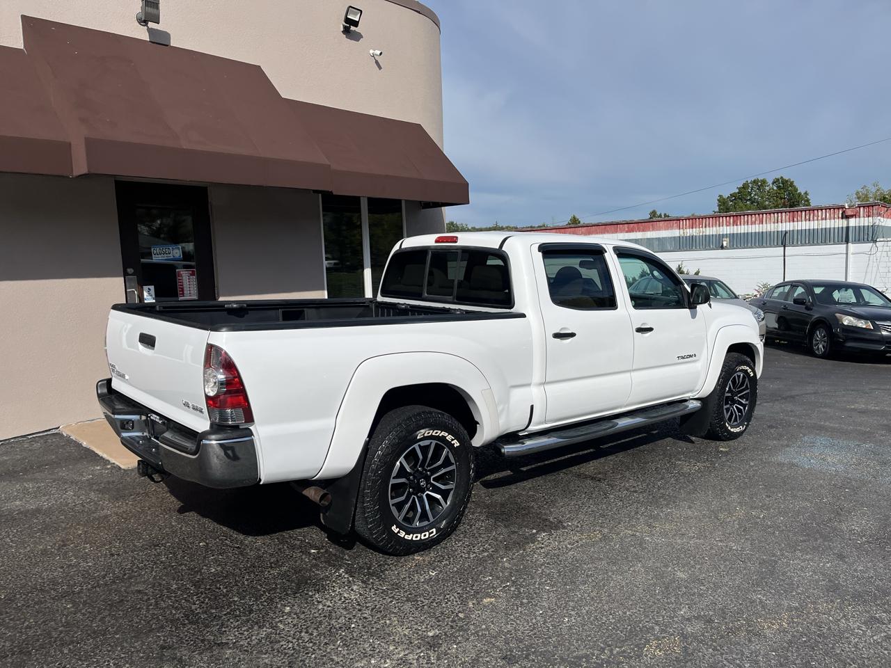Toyota Tacoma Double Cab Long Bed V6 Auto 4WD 2011