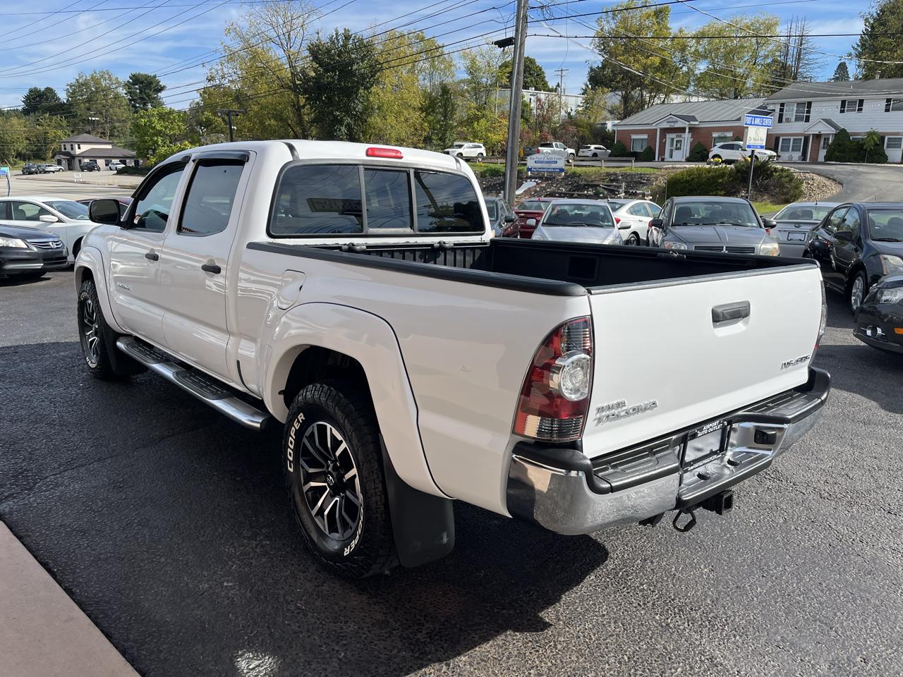 Toyota Tacoma Double Cab Long Bed V6 Auto 4WD 2011