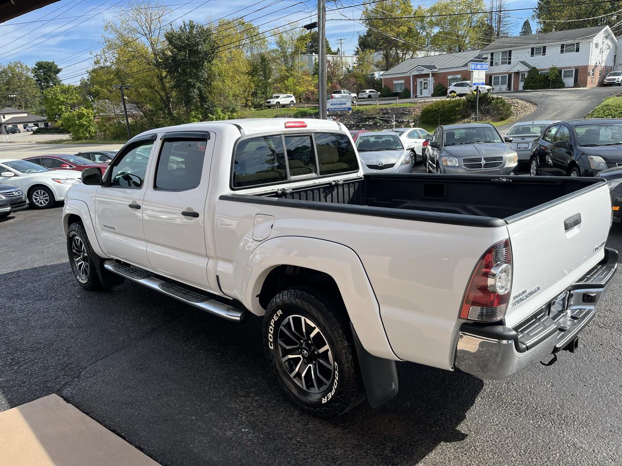 Toyota Tacoma Double Cab Long Bed V6 Auto 4WD 2011