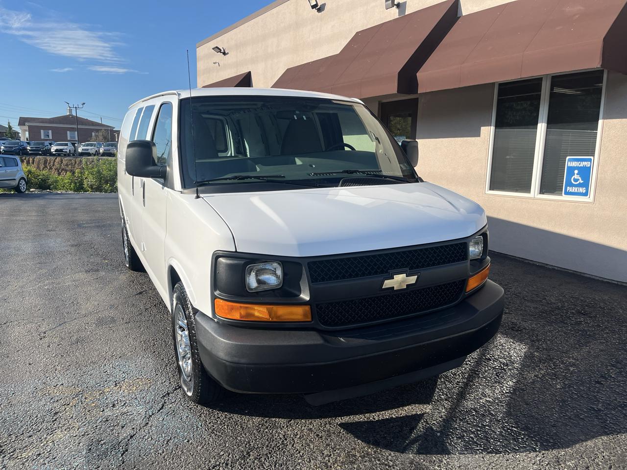Chevrolet Express 1500 AWD Cargo 2011