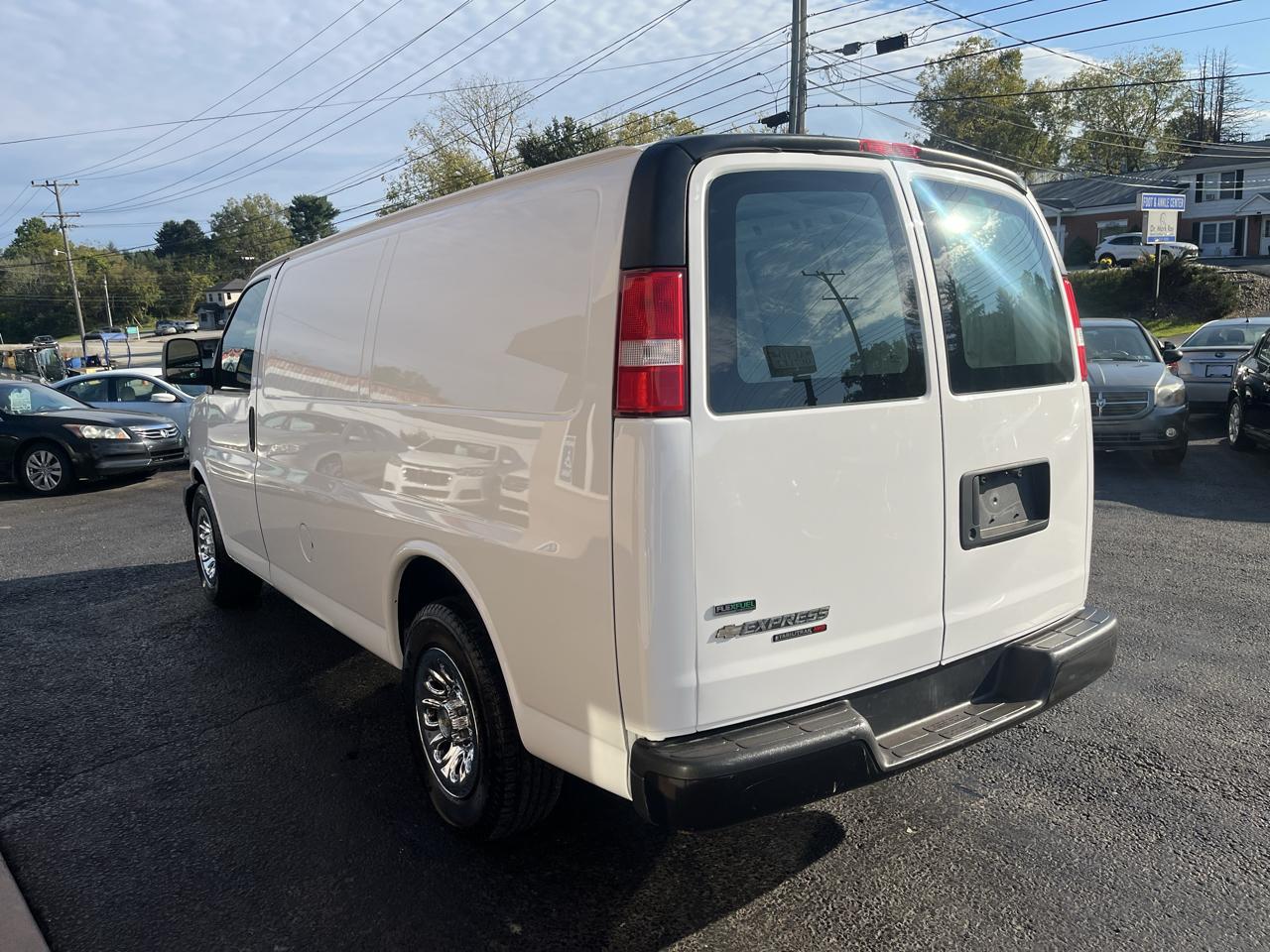 Chevrolet Express 1500 AWD Cargo 2011