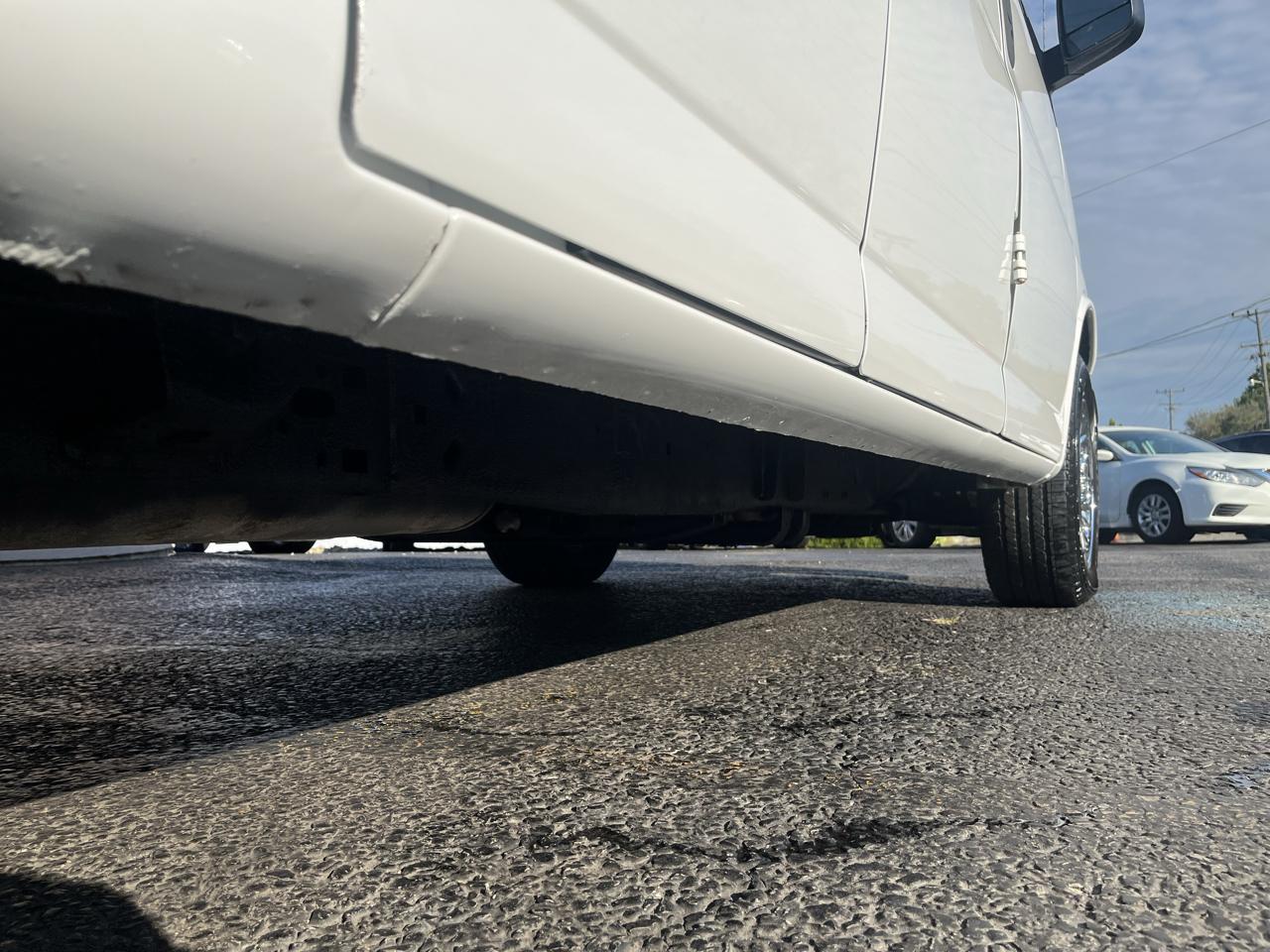 Chevrolet Express 1500 AWD Cargo 2011