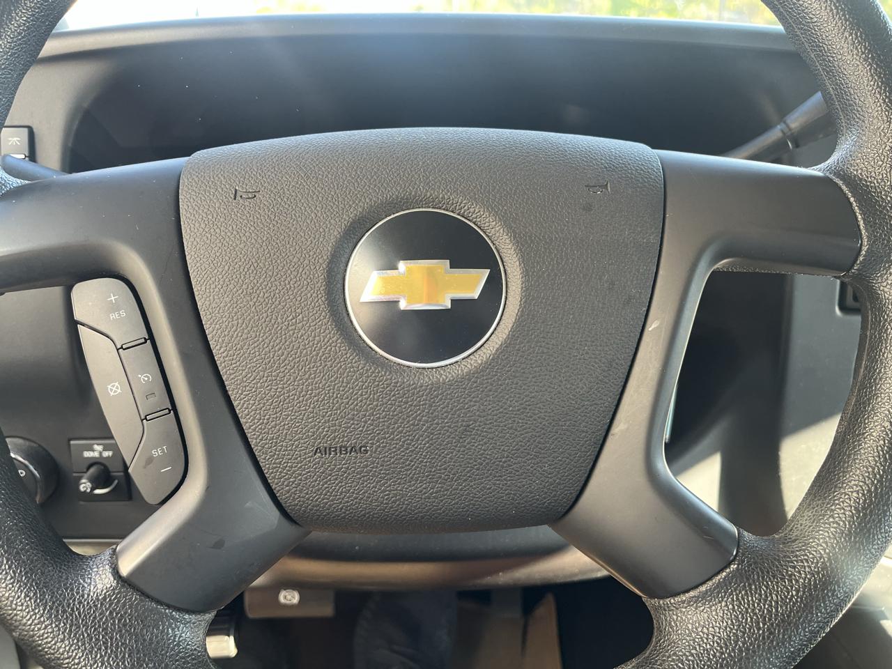 Chevrolet Express 1500 AWD Cargo 2011