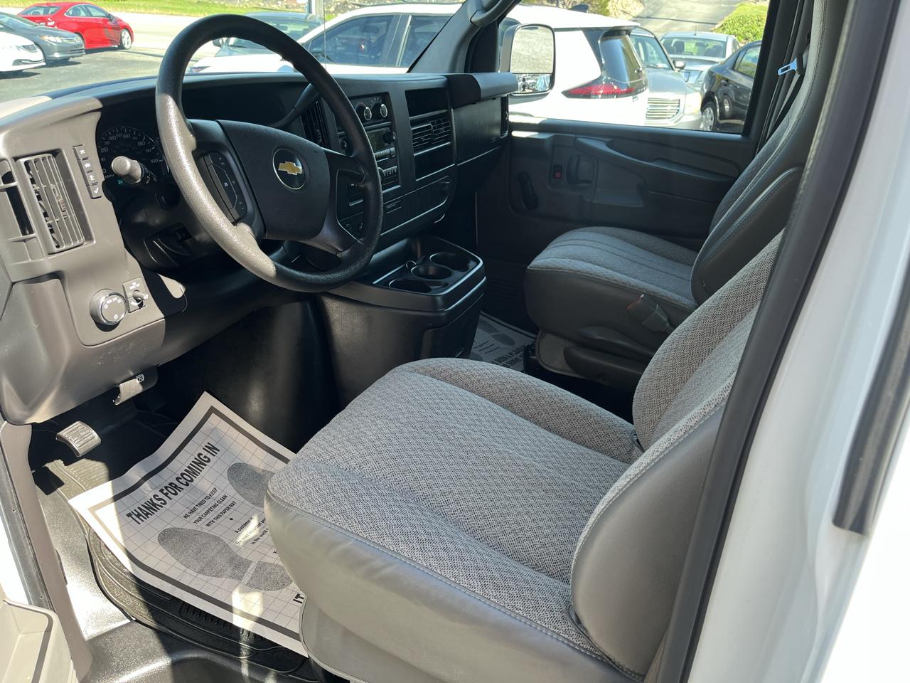 Chevrolet Express 1500 AWD Cargo 2011