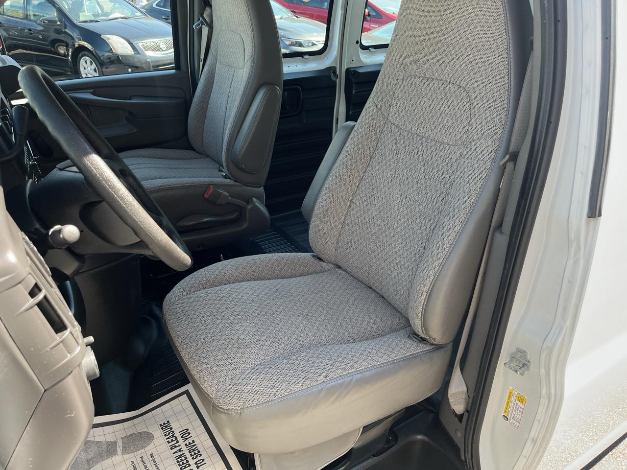 Chevrolet Express 1500 AWD Cargo 2011