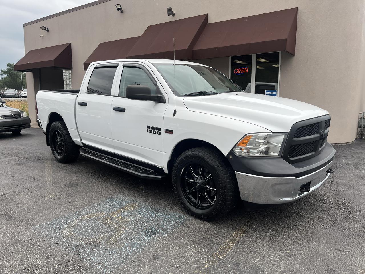 RAM 1500 SLT Crew Cab 4WD SWB 2015