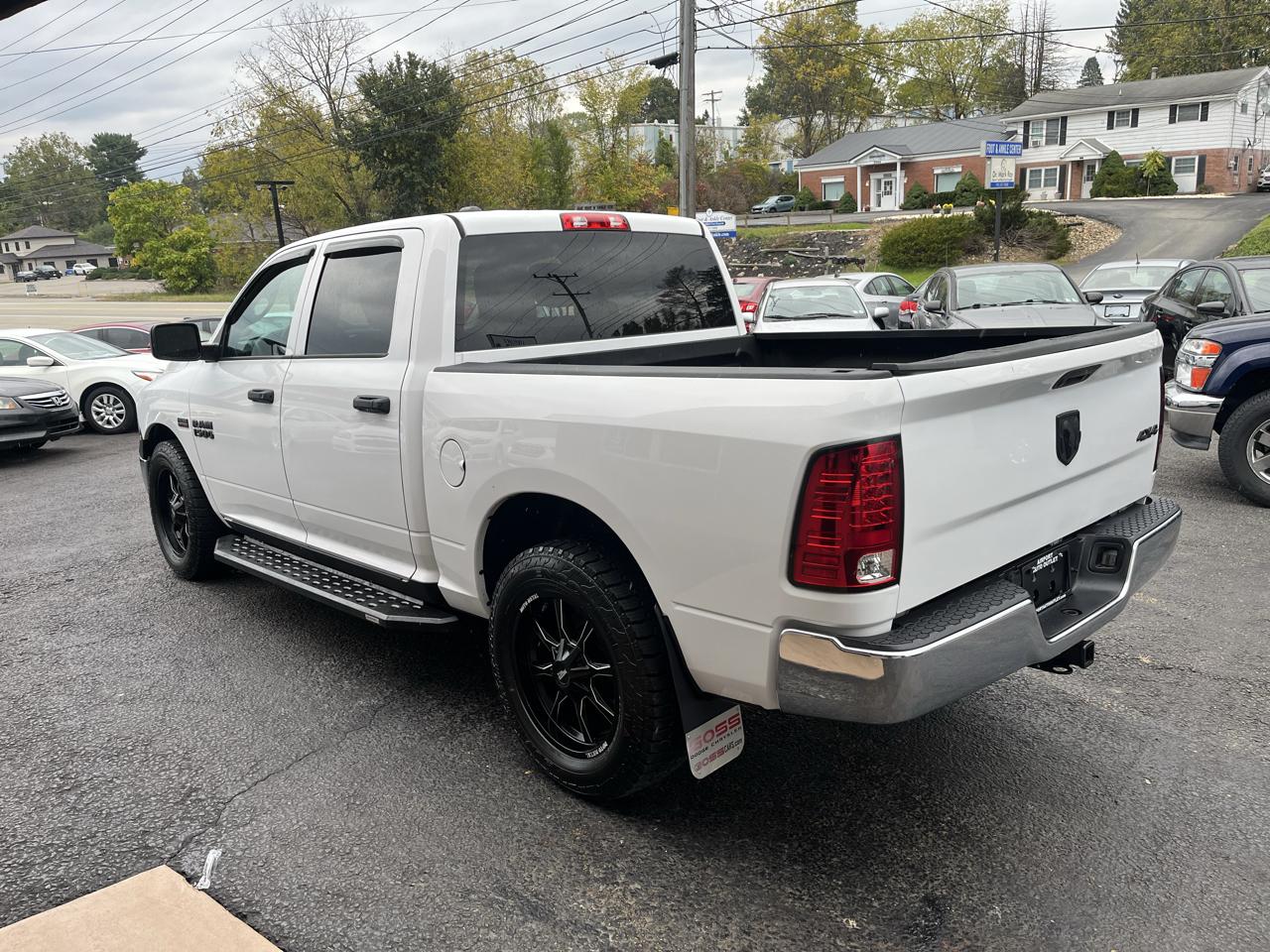 RAM 1500 SLT Crew Cab 4WD SWB 2015