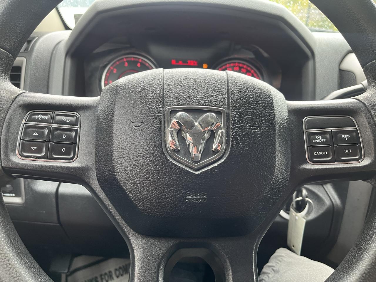 RAM 1500 SLT Crew Cab 4WD SWB 2015