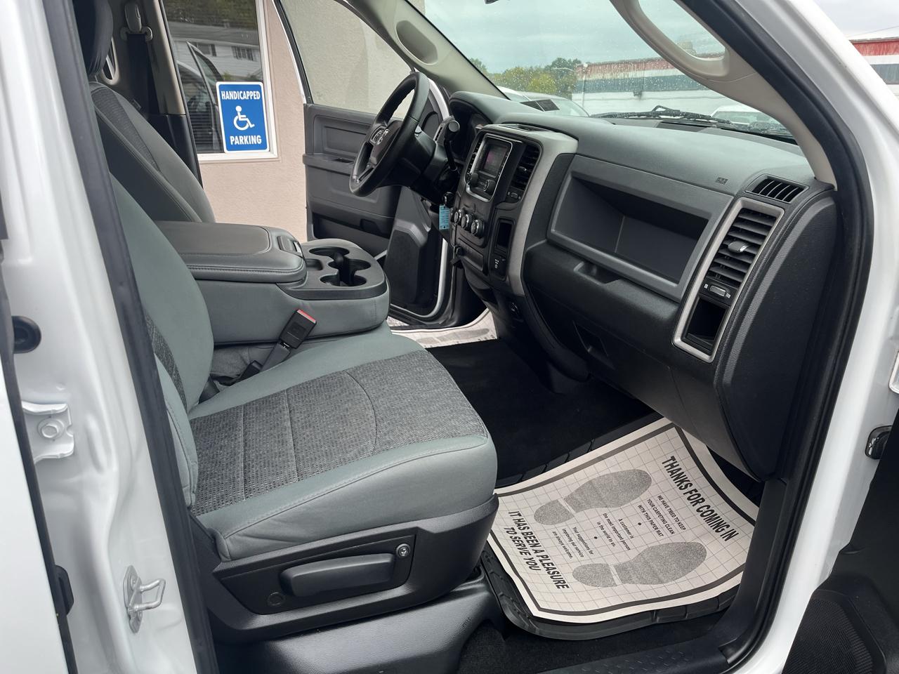 RAM 1500 SLT Crew Cab 4WD SWB 2015