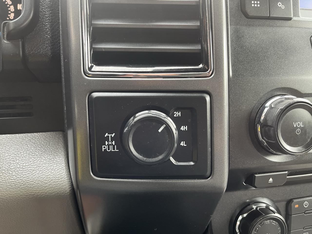 Ford F-150 XLT SuperCab Short Bed 4WD 2018