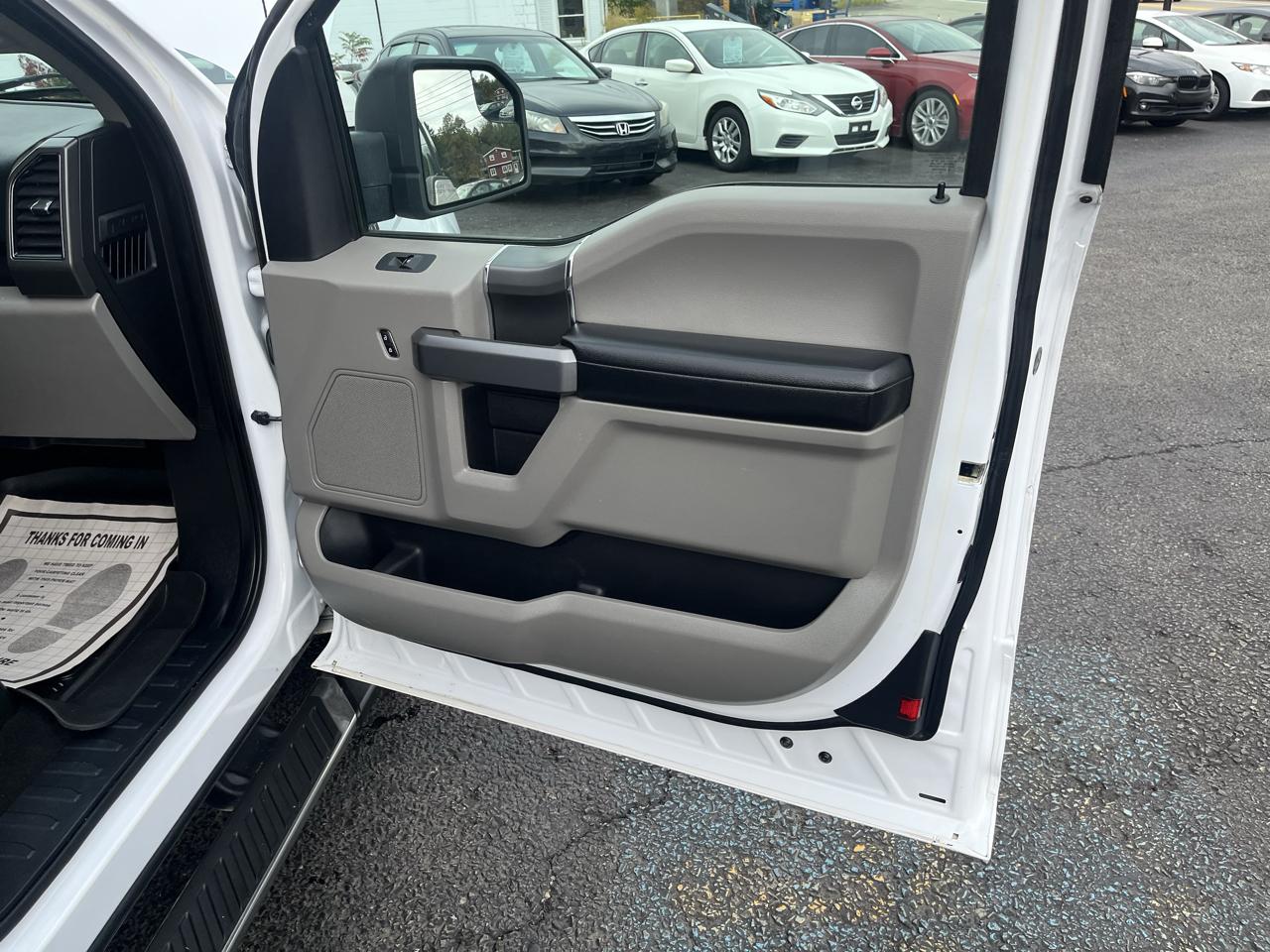 Ford F-150 XLT SuperCab Short Bed 4WD 2018