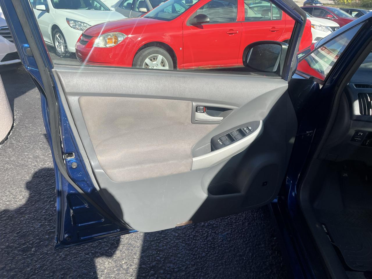Toyota Prius Prius V 2010