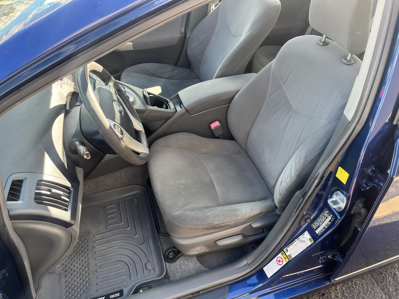 Toyota Prius Prius V 2010