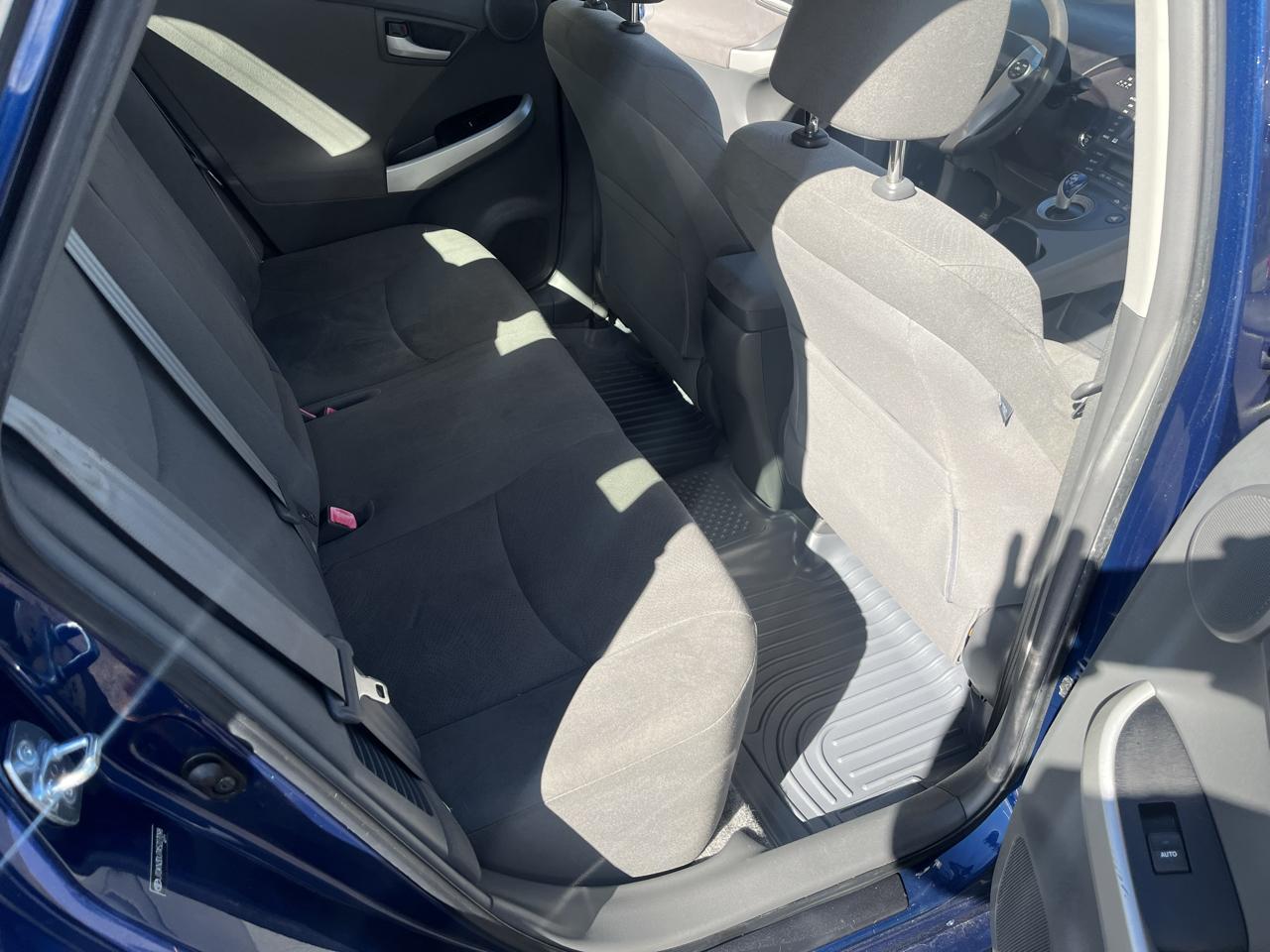 Toyota Prius Prius V 2010