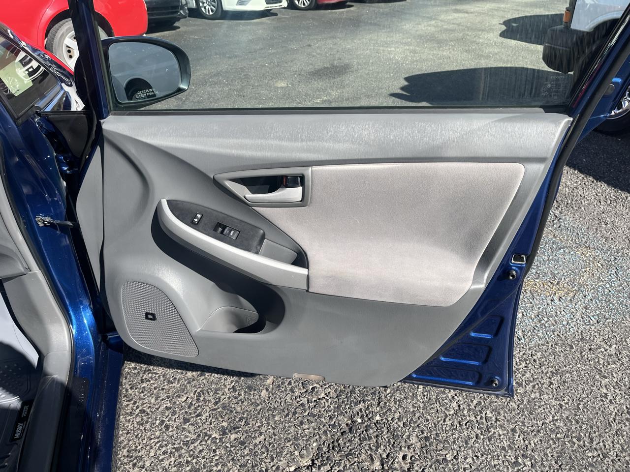 Toyota Prius Prius V 2010