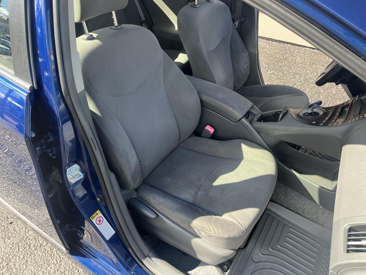 Toyota Prius Prius V 2010