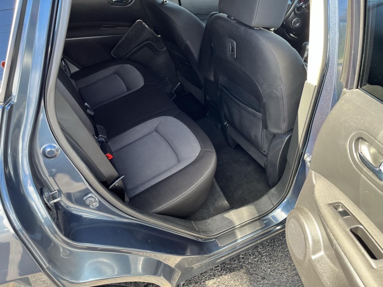 Nissan Rogue SV 4D SUV AWD 2013