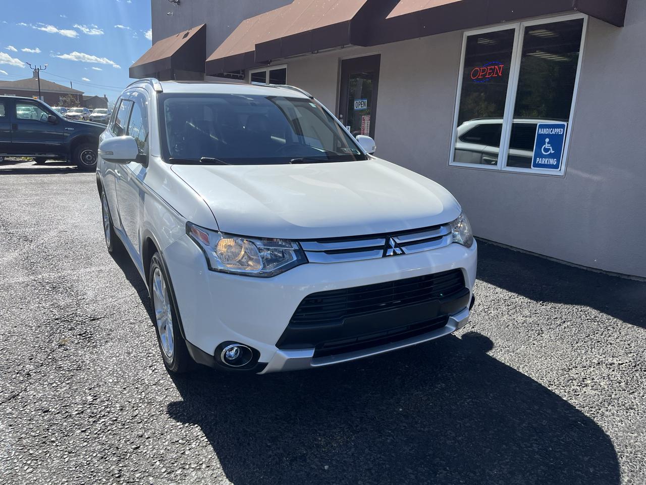 Mitsubishi Outlander SE S-AWC 2015