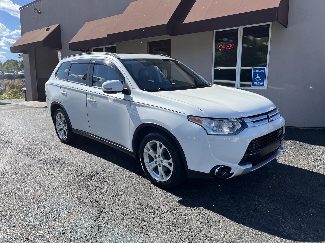 Mitsubishi Outlander SE S-AWC 2015