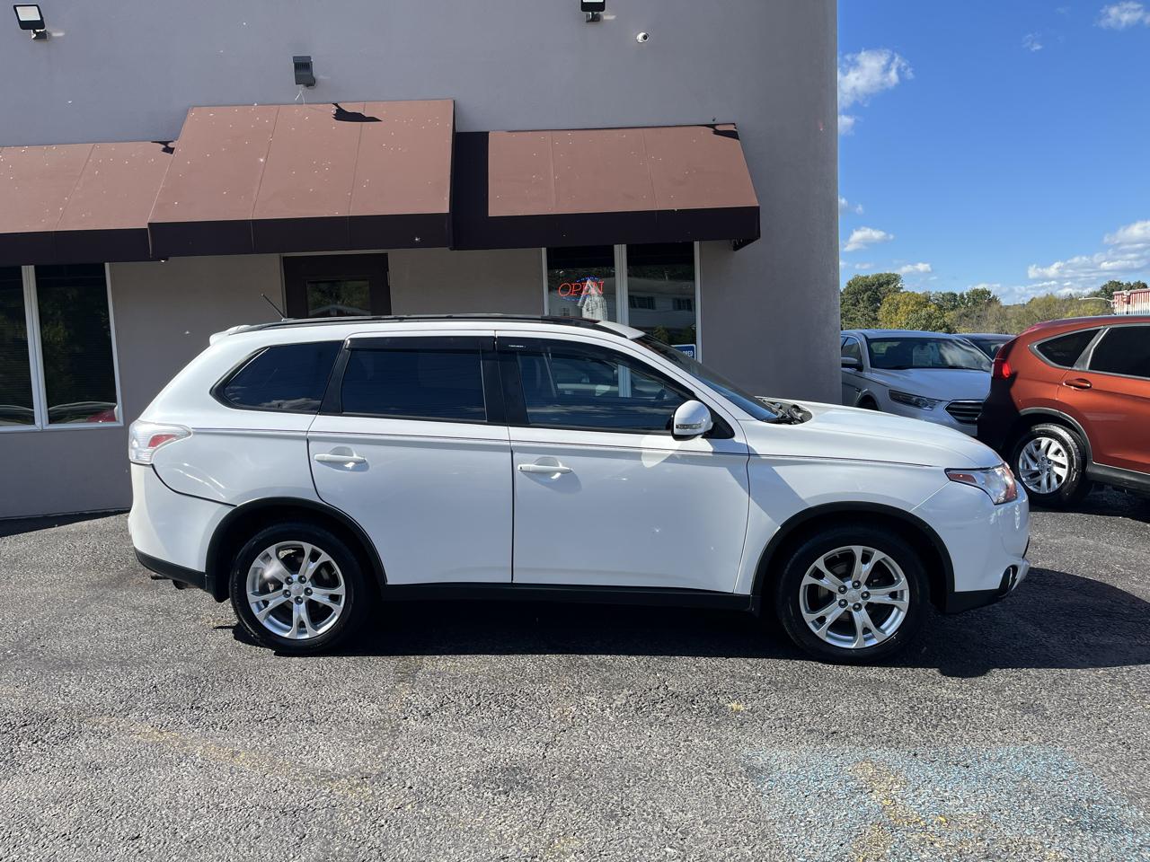 Mitsubishi Outlander SE S-AWC 2015
