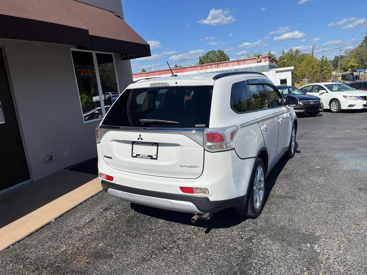 Mitsubishi Outlander SE S-AWC 2015