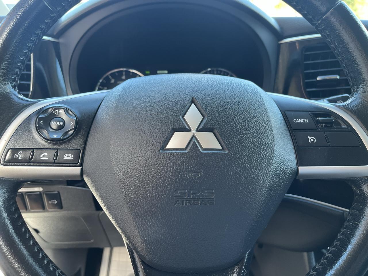 Mitsubishi Outlander SE S-AWC 2015