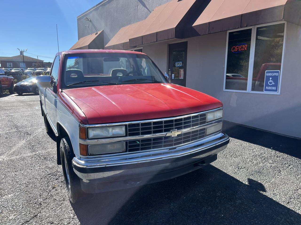 Chevrolet C/K 1500 Reg. Cab W/T 8-ft. Bed 4WD 1992