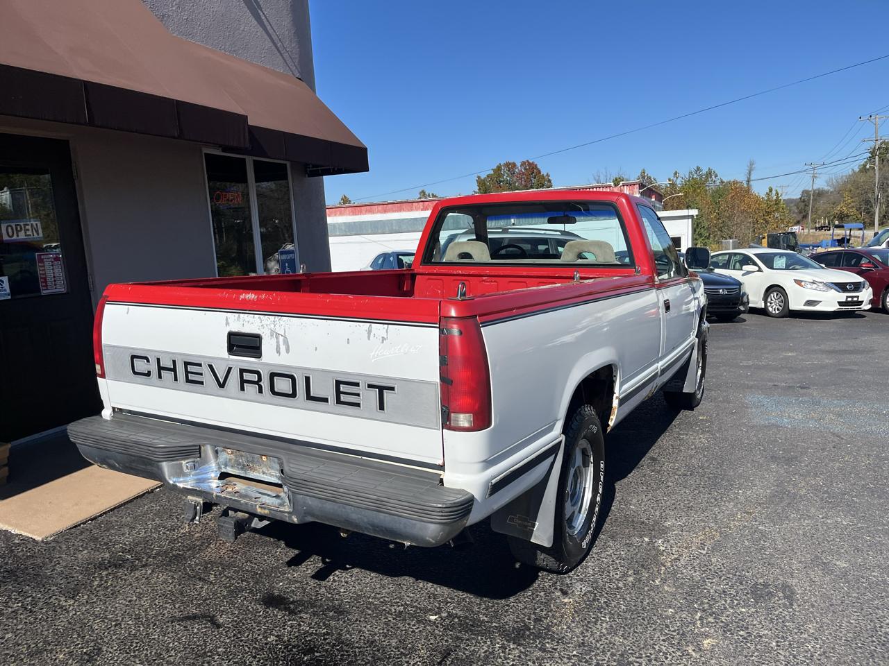 Chevrolet C/K 1500 Reg. Cab W/T 8-ft. Bed 4WD 1992