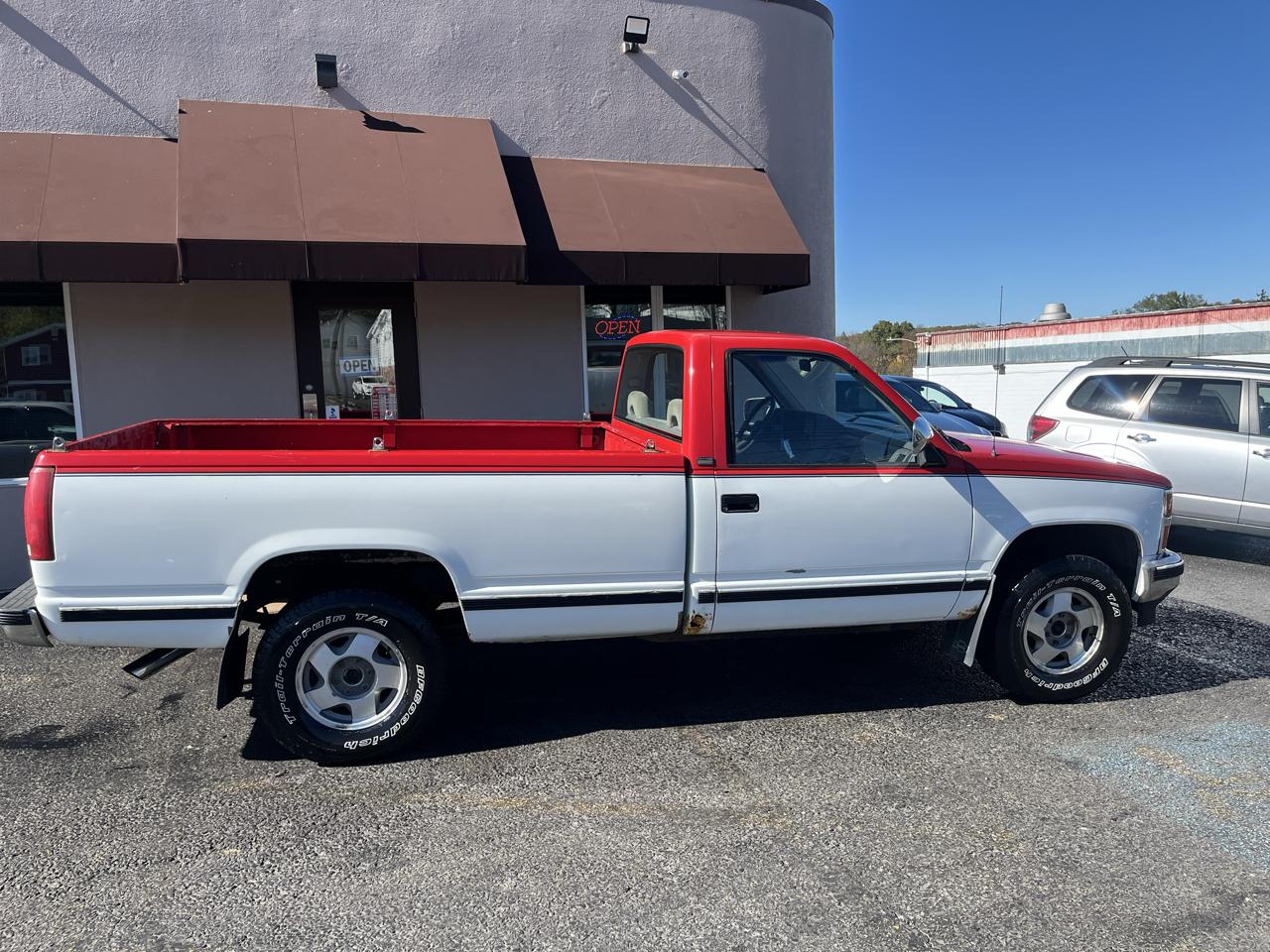 Chevrolet C/K 1500 Reg. Cab W/T 8-ft. Bed 4WD 1992