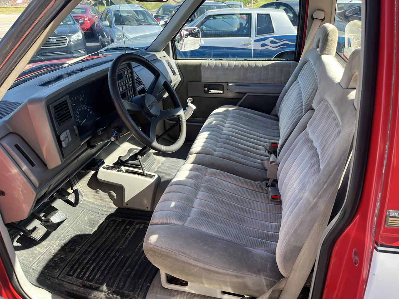 Chevrolet C/K 1500 Reg. Cab W/T 8-ft. Bed 4WD 1992