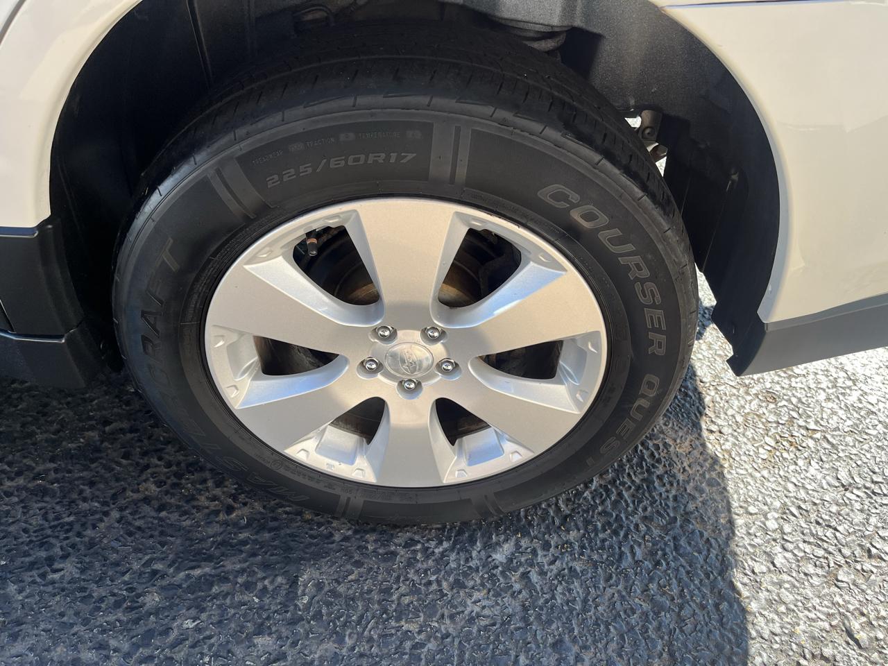 Subaru Outback 2.5i Premium 2012