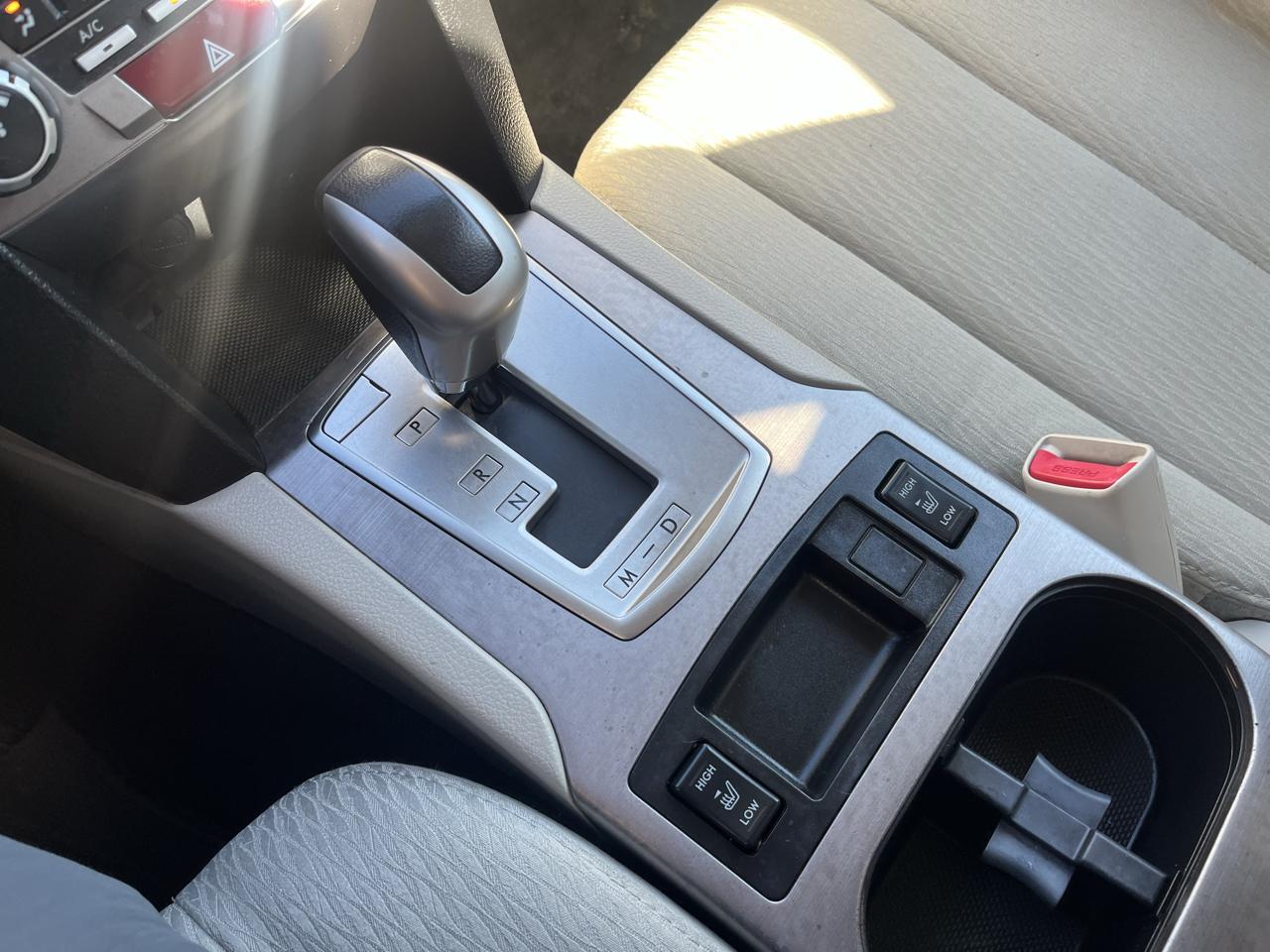 Subaru Outback 2.5i Premium 2012