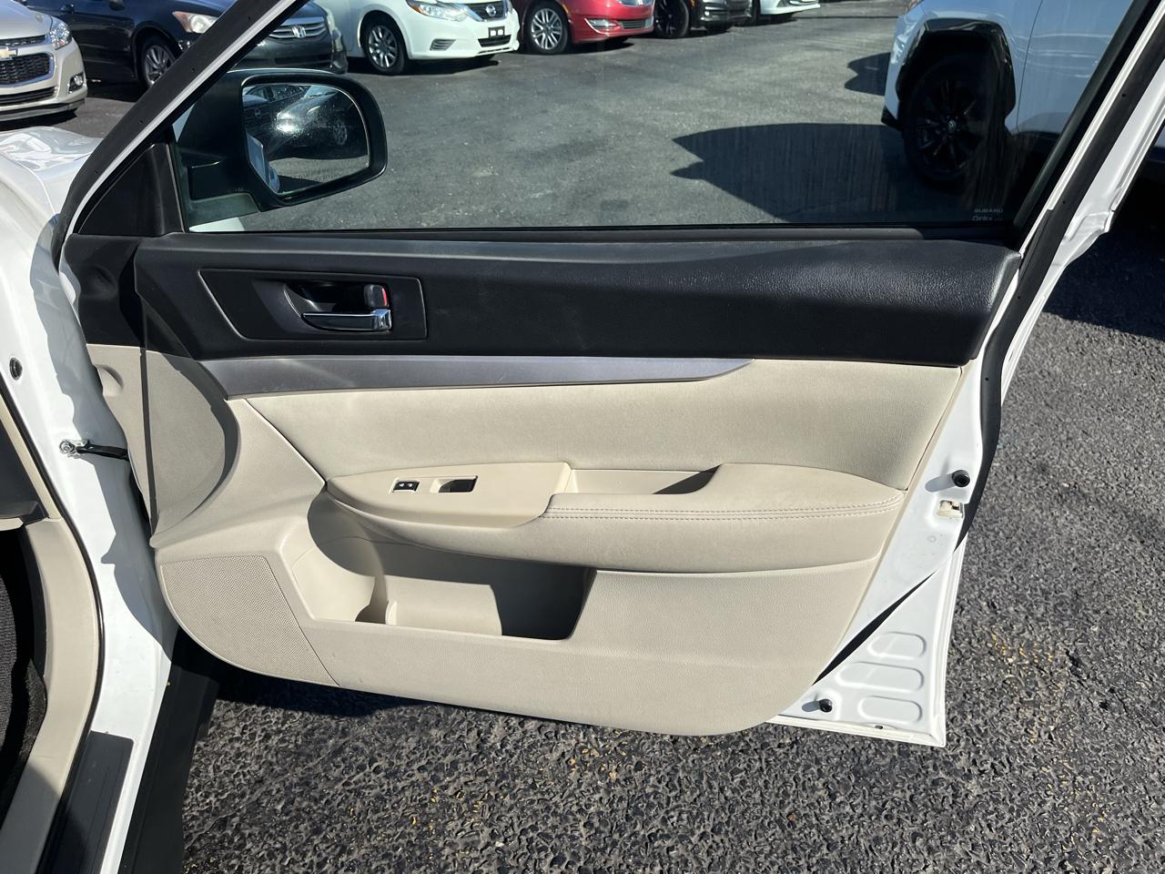 Subaru Outback 2.5i Premium 2012