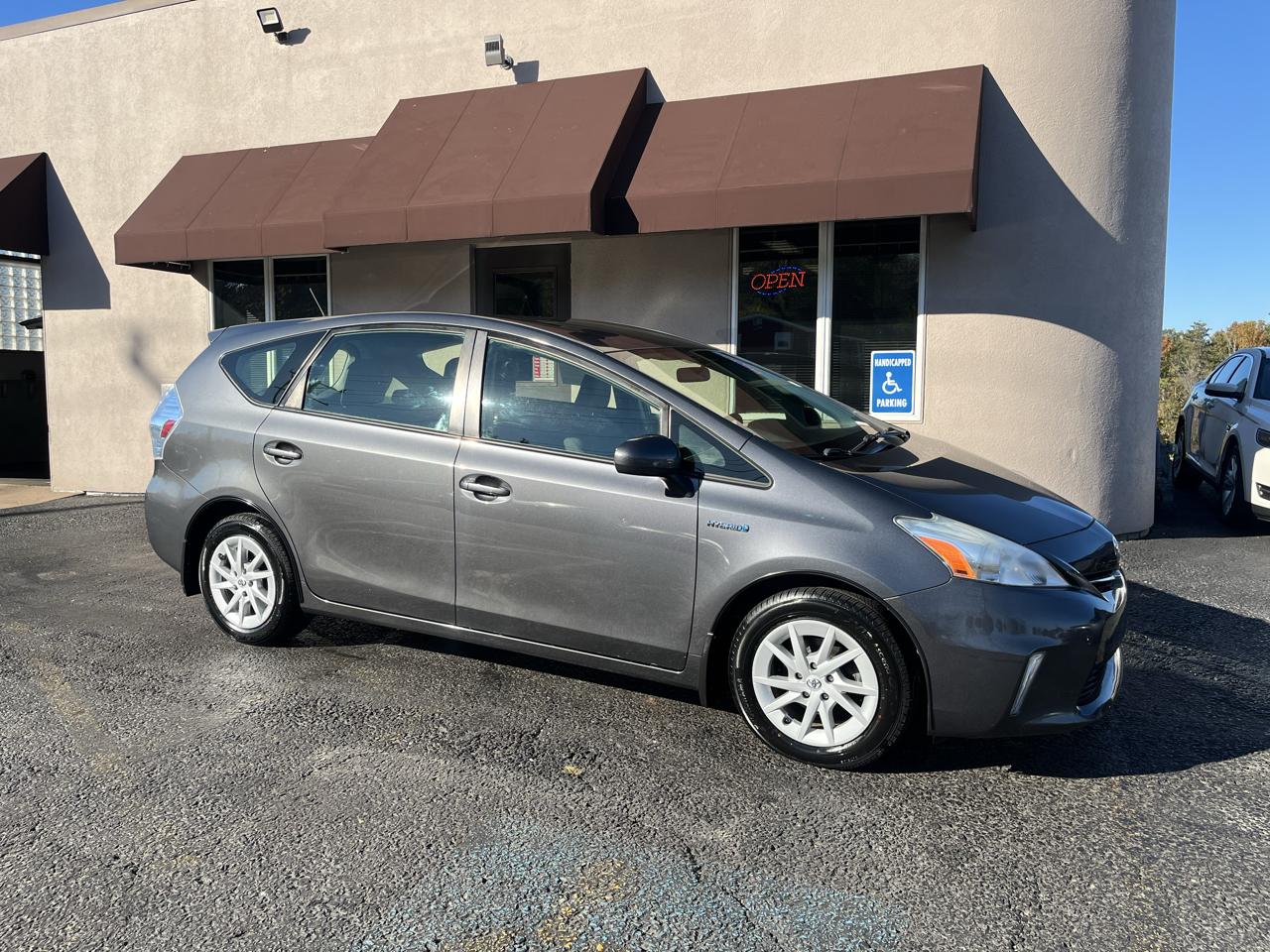 Toyota Prius V Three 2013