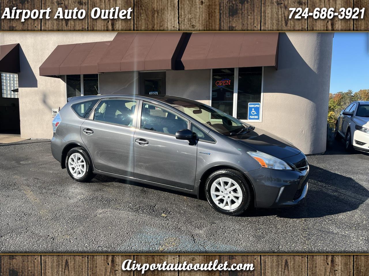 Toyota Prius V Three 2013