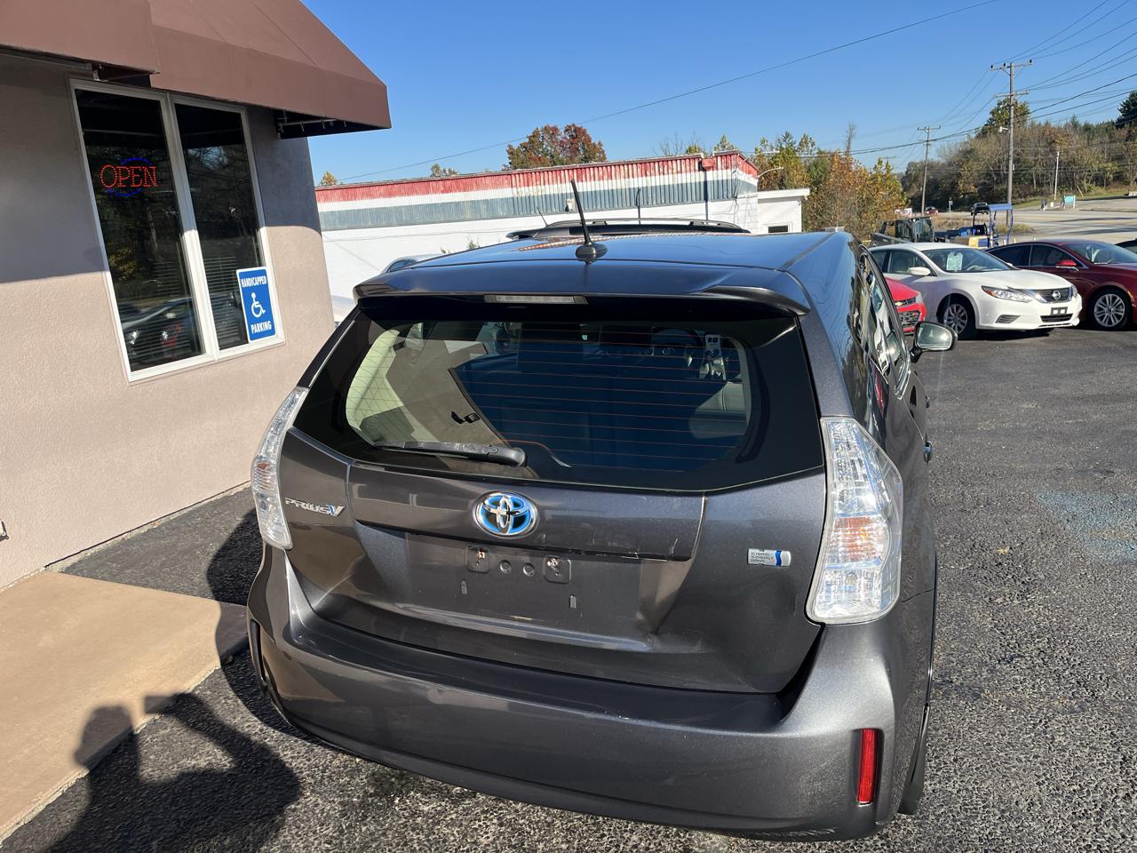 Toyota Prius V Three 2013