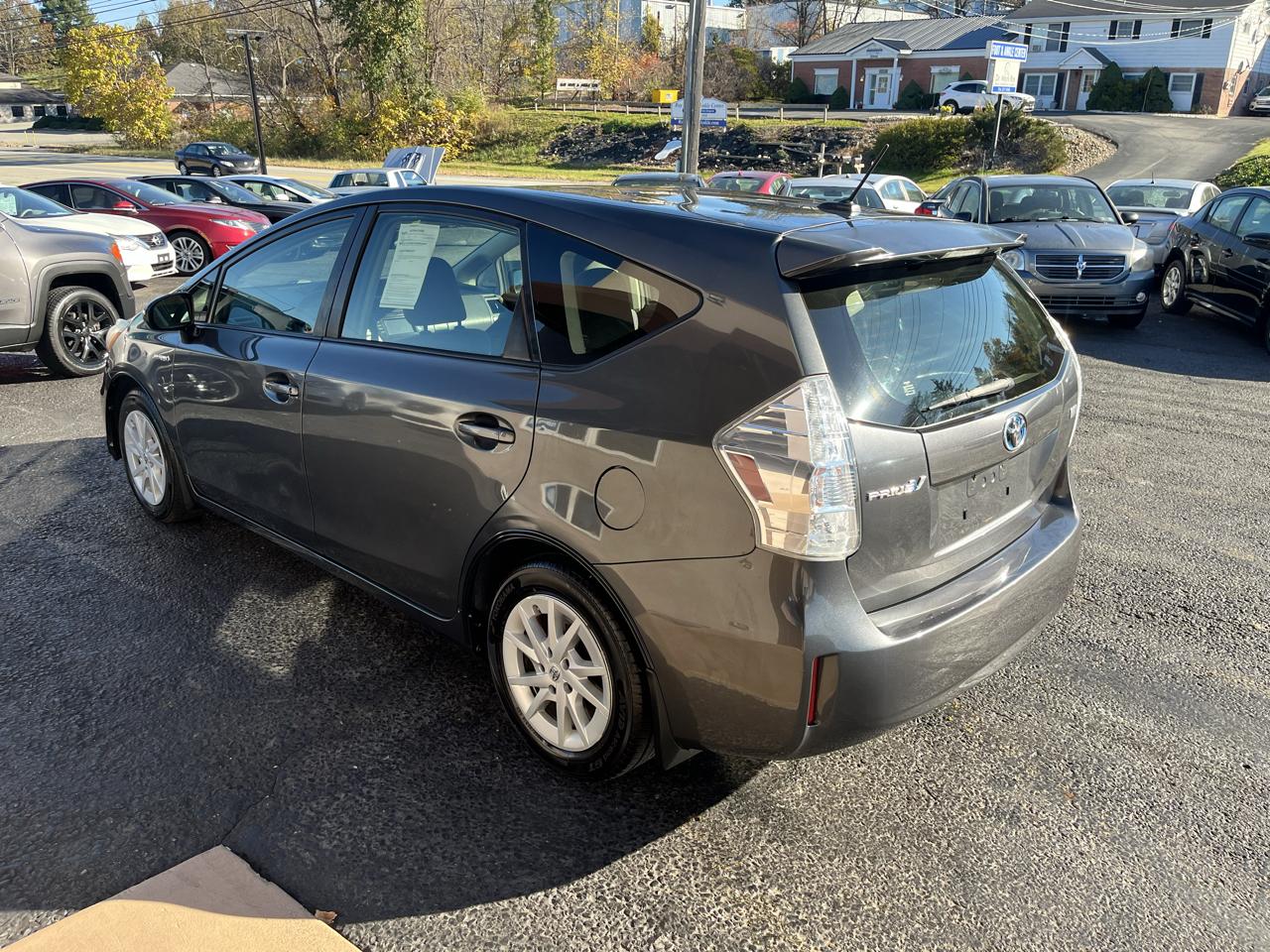 Toyota Prius V Three 2013