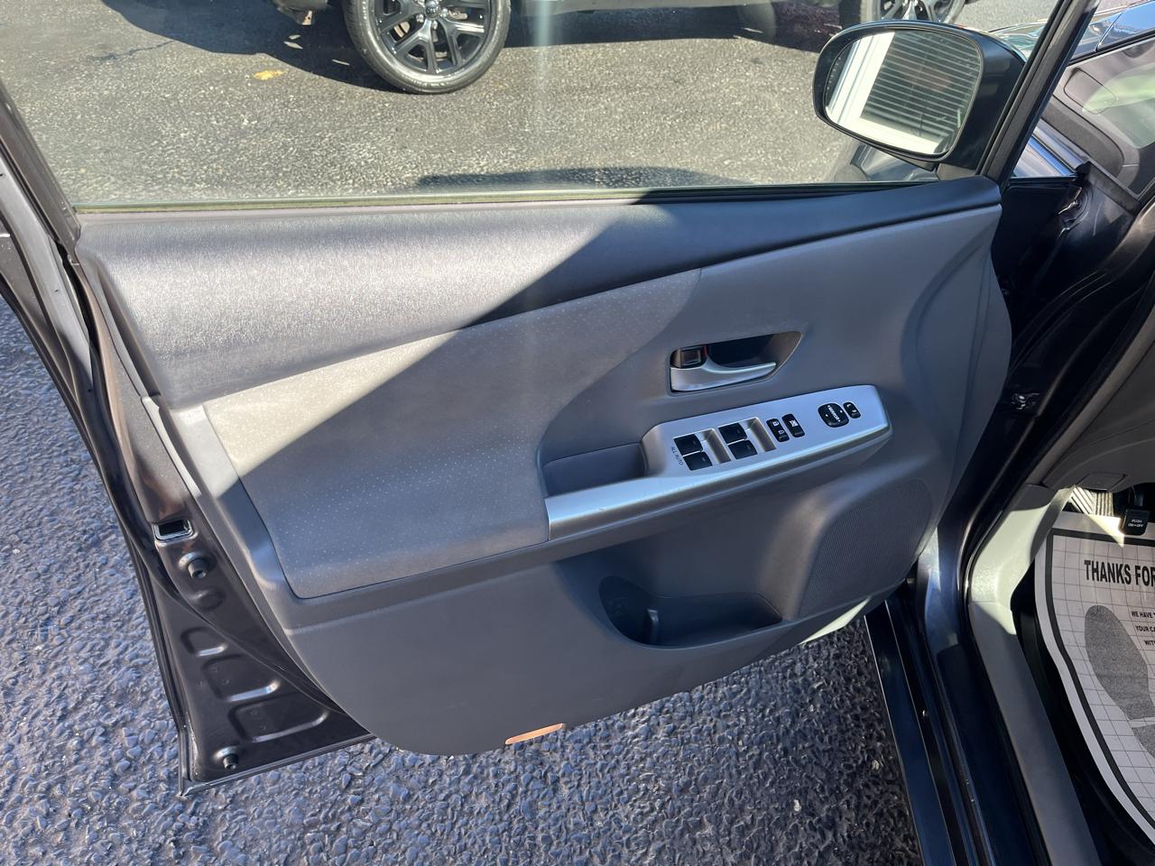 Toyota Prius V Three 2013