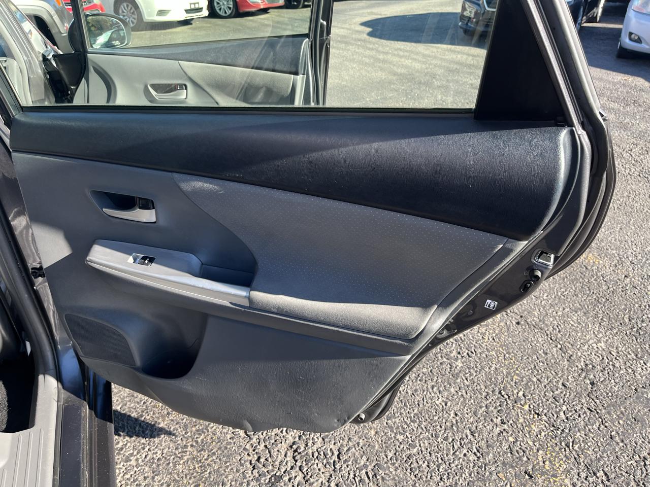 Toyota Prius V Three 2013