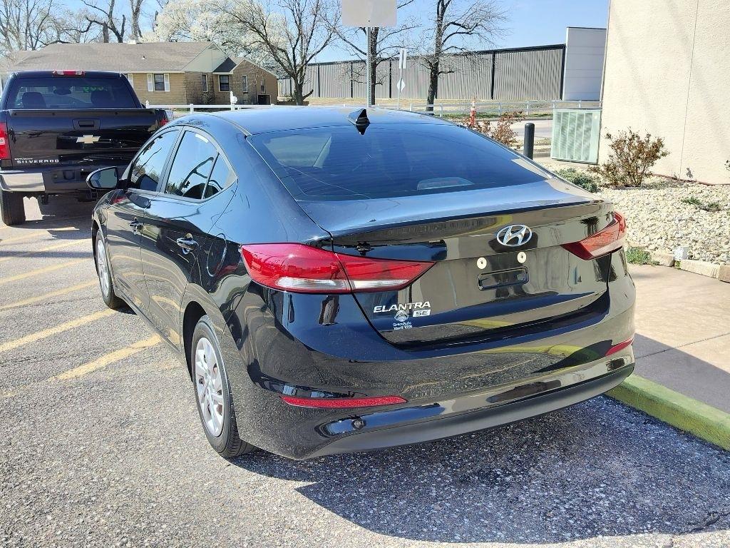 Hyundai Elantra SE 6AT 2017
