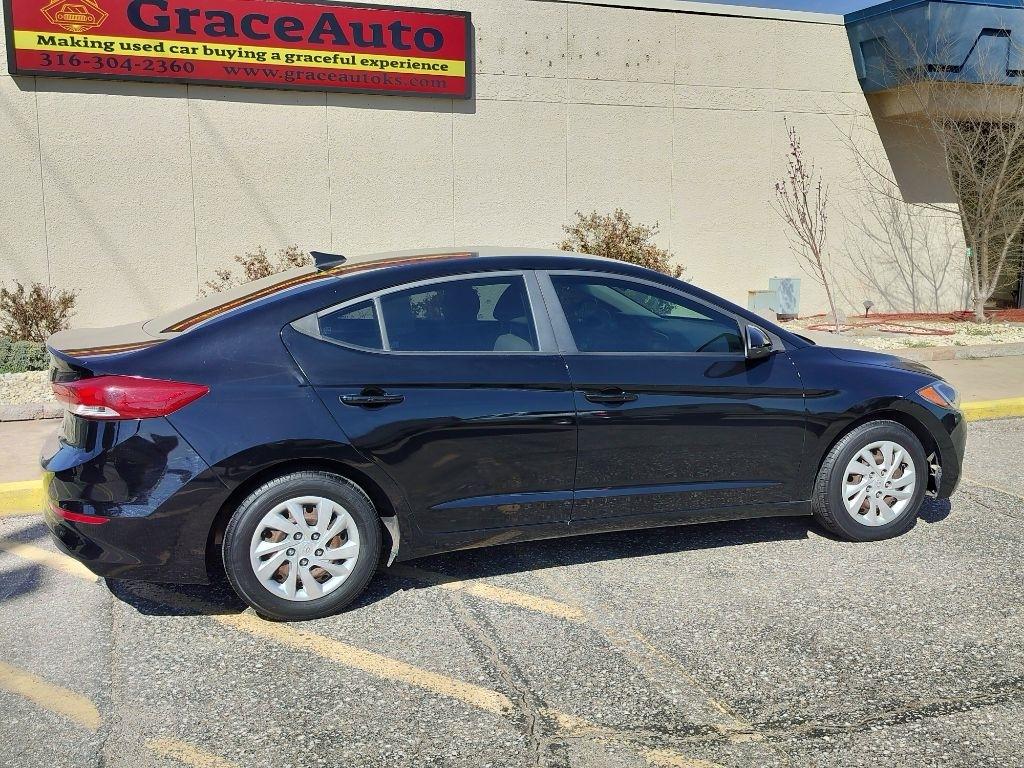 Hyundai Elantra SE 6AT 2017