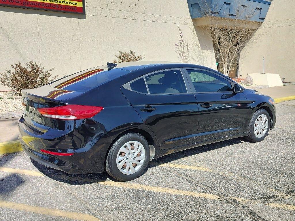 Hyundai Elantra SE 6AT 2017