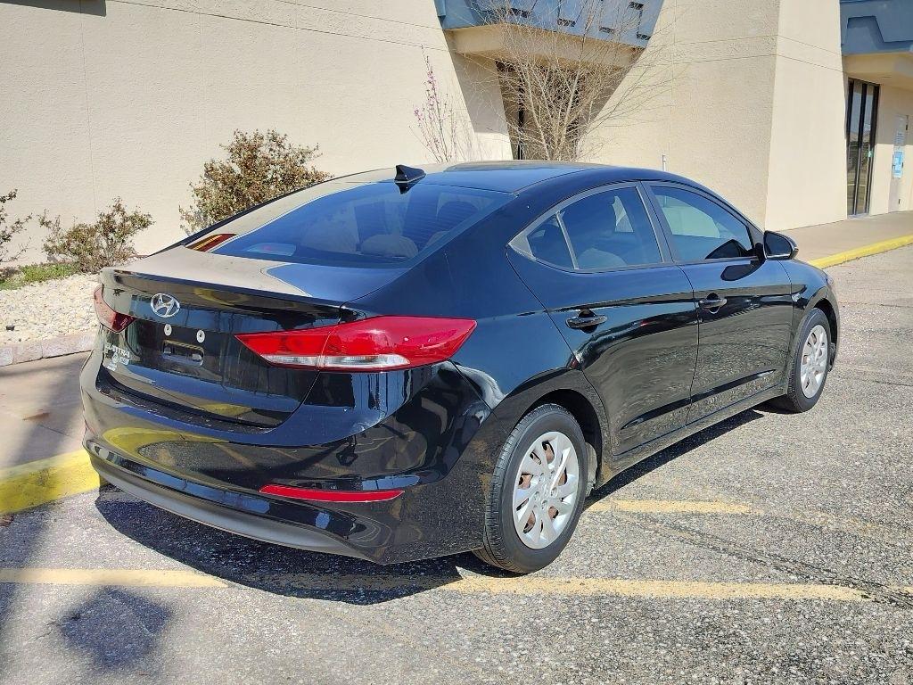 Hyundai Elantra SE 6AT 2017