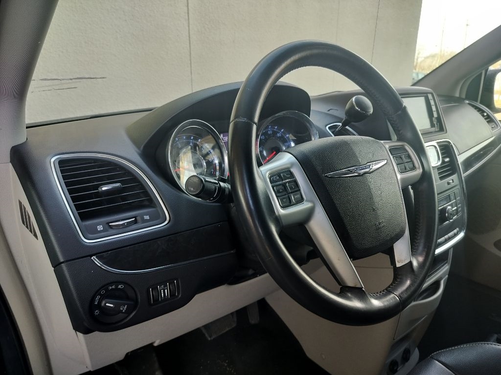 Chrysler Town & Country Touring 2014