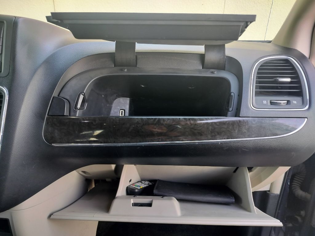 Chrysler Town & Country Touring 2014